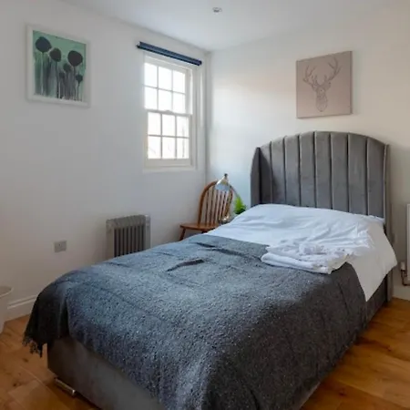 Cozy Suites London Exterior photo
